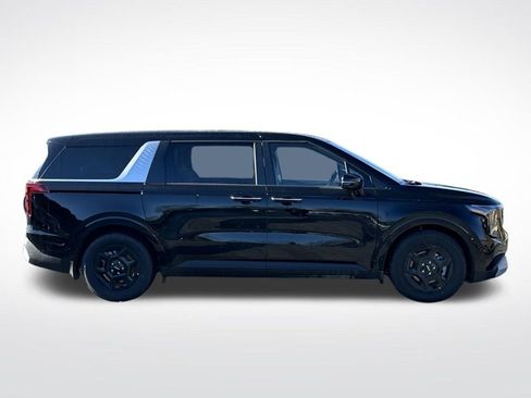 New 2026 Kia Carnival FWD image 6