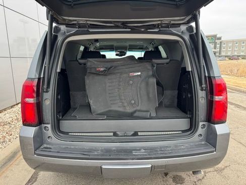 Used 2019 Chevrolet Tahoe LT w/ LT Signature Package image 40