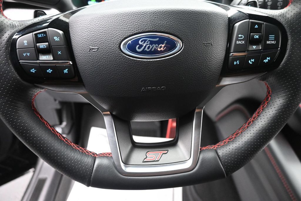 Used 2025 Ford Explorer ST w/ Sun And Sound Package AWD/4WD image 17