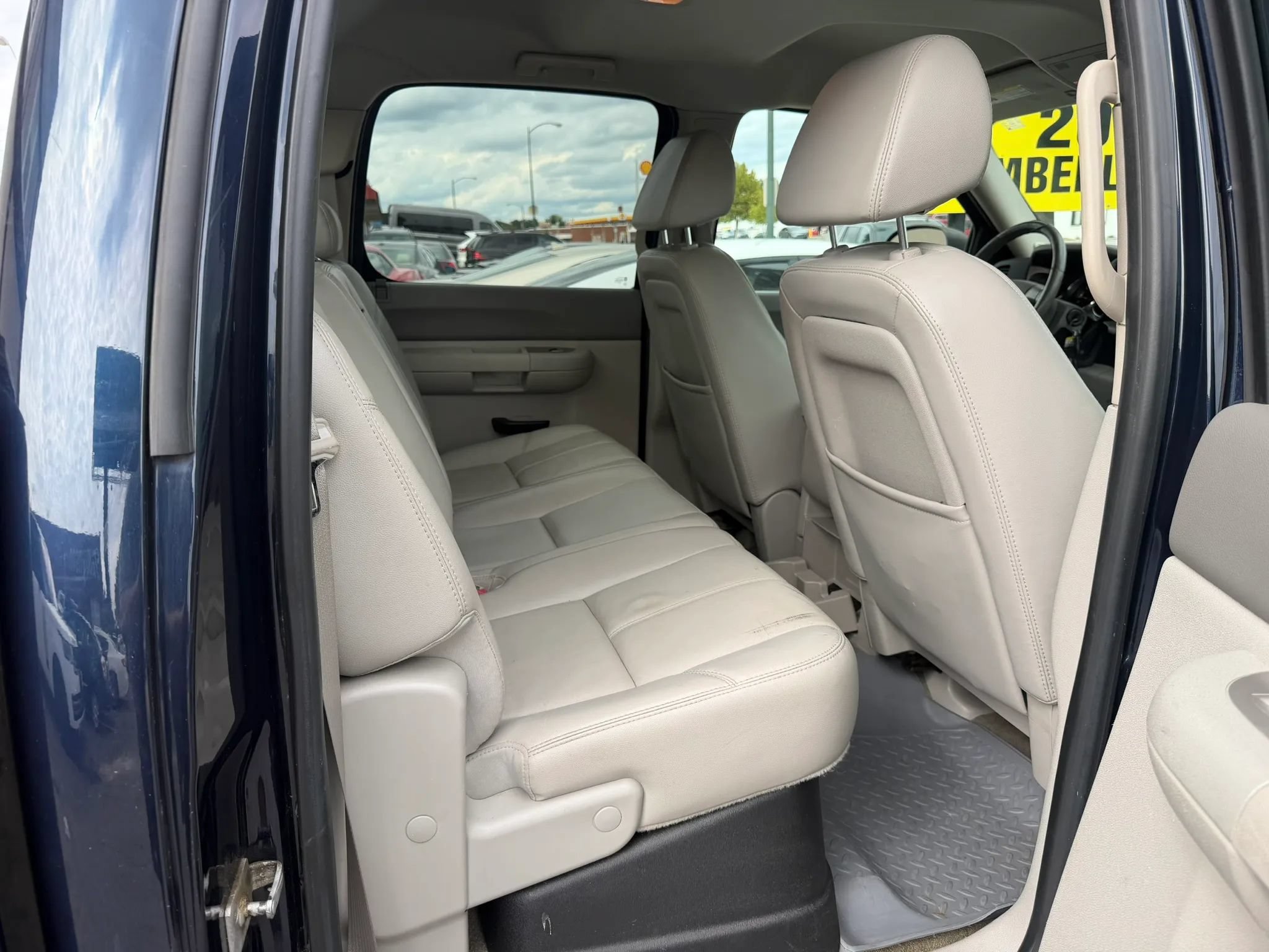 Used 2008 GMC Sierra 1500 SLE w/ Power Pack Plus AWD/4WD image 10