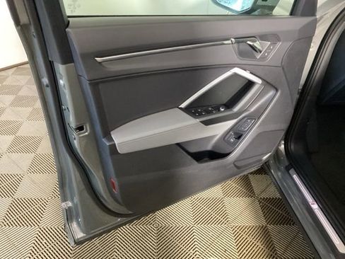 New 2025 Audi Q3 2.0T Premium image 16