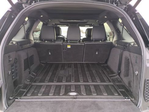 Used 2023 Land Rover Discovery HSE R-Dynamic image 16