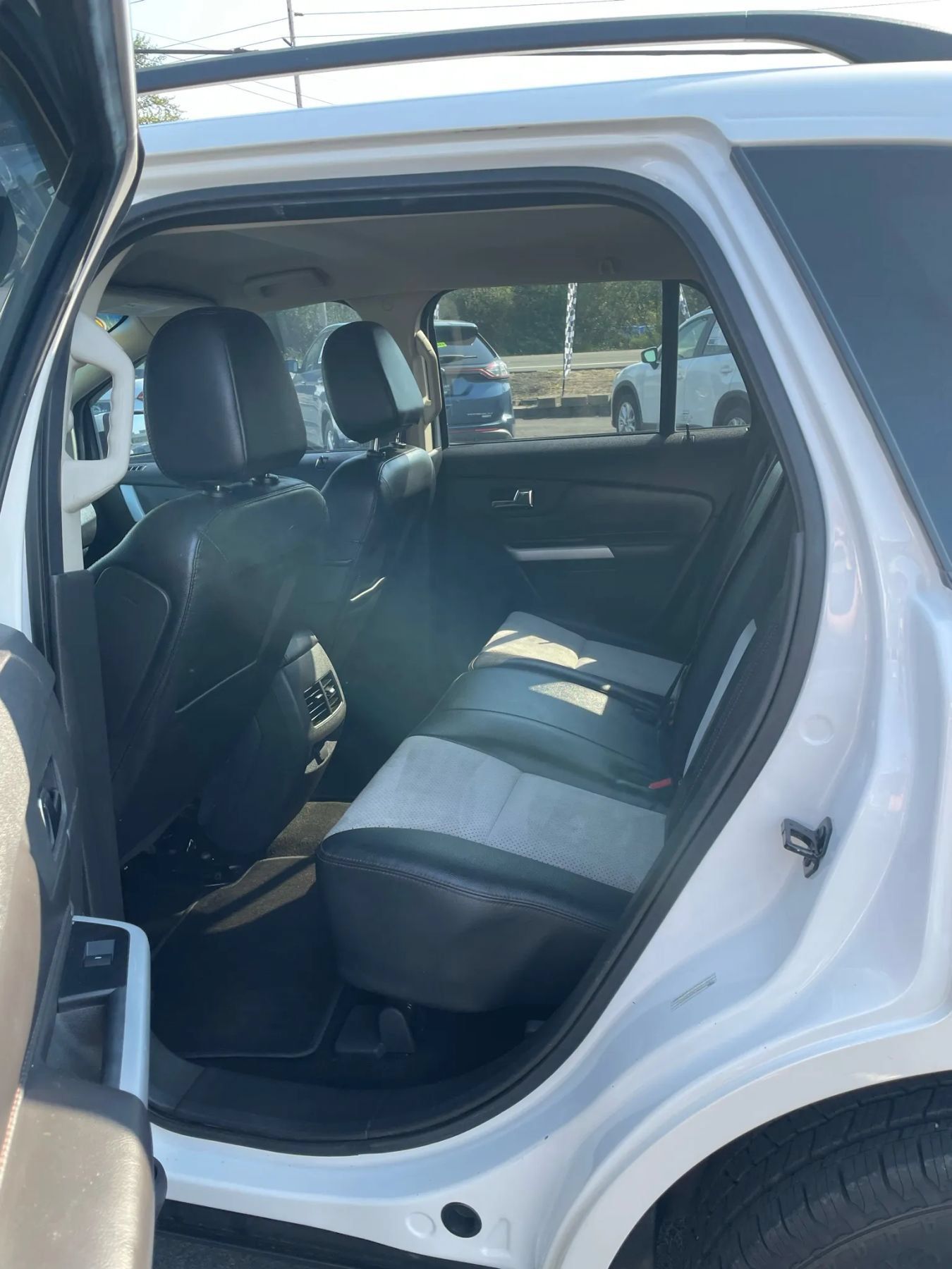Used 2014 Ford Edge SEL w/ Equipment Group 205A AWD/4WD image 23