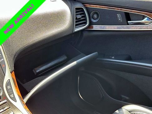 Used 2019 Lincoln Nautilus Reserve AWD/4WD image 17