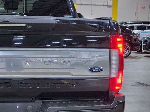 Used 2019 Ford F250 Platinum w/ Platinum Ultimate Package image 23