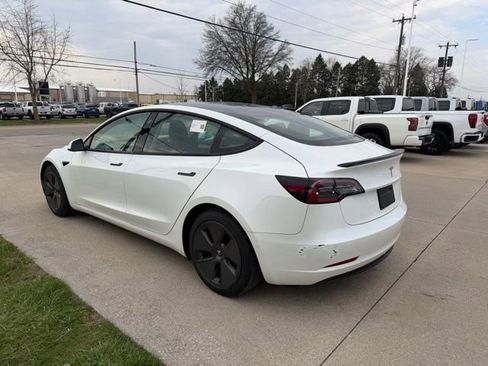 Used 2021 Tesla Model 3 Standard Range Plus image 7