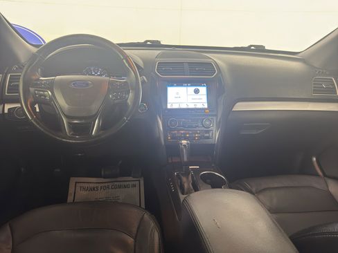 Used 2017 Ford Explorer XLT w/ Equipment Group 202A FWD image 35