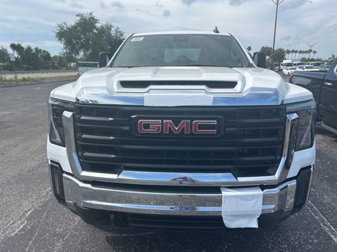 New 2026 GMC Sierra 2500 Pro w/ Convenience Package AWD/4WD image 2