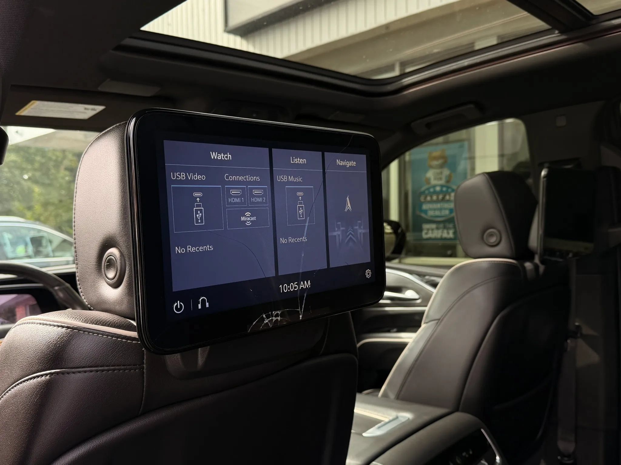 Used 2021 Cadillac Escalade Sport w/ LPO, ONYX Package AWD/4WD image 11