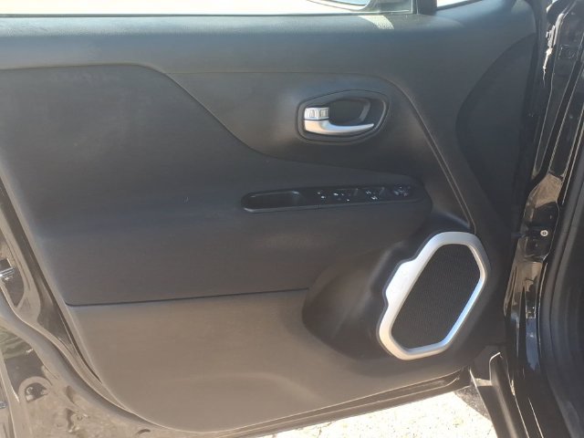 Used 2018 Jeep Renegade Sport w/ Power & Air Group AWD/4WD image 9