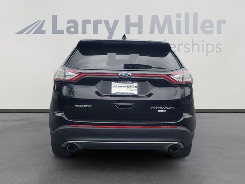 Certified 2017 Ford Edge Titanium AWD/4WD image 4