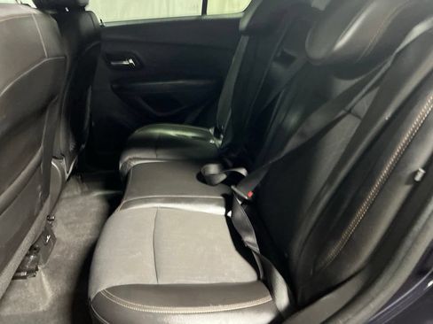 Used 2022 Chevrolet Trax LT w/ Driver Confidence Package AWD/4WD image 15