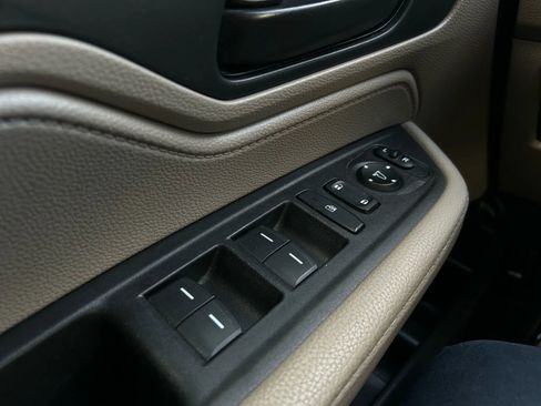 Used 2019 Honda Odyssey EX image 19