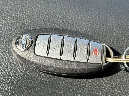 Used 2018 Nissan Altima FWD image 14