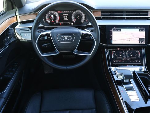 Used 2024 Audi A8 L 3.0T image 9