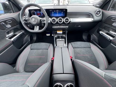 Used 2024 Mercedes-Benz GLB 250 image 28