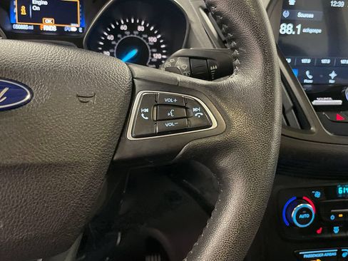 Used 2017 Ford Escape Titanium w/ Equipment Group 301A AWD/4WD image 40