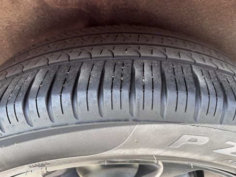 Used 2025 Chrysler Pacifica Limited FWD image 21