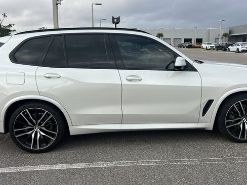 Used 2020 BMW X5 xDrive40i w/ M Sport Package image 4