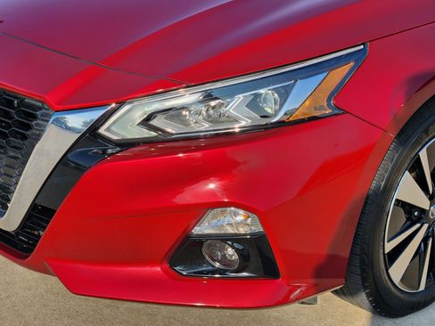 Used 2019 Nissan Altima 2.5 SV image 6