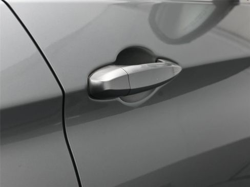 Used 2016 BMW X6 M image 14