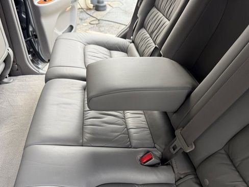 Used 2005 Lexus LX 470 4WD image 75