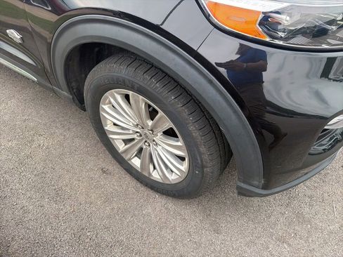 Used 2022 Ford Explorer King Ranch AWD/4WD image 3