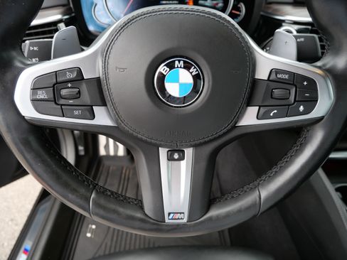 Used 2018 BMW M550i xDrive AWD/4WD image 25