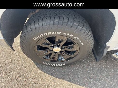 Used 2023 Chevrolet Silverado 1500 LT AWD/4WD image 31