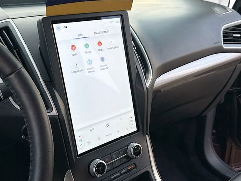 Certified 2024 Ford Edge SEL w/ Convenience Package image 10