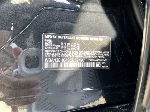 Used 2025 BMW 750e xDrive AWD/4WD image 35