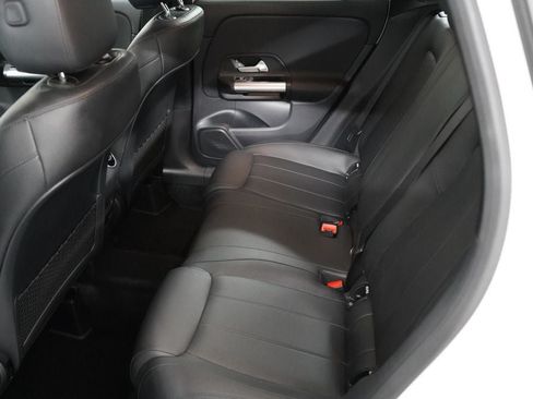 Used 2025 Mercedes-Benz GLA 250 4MATIC image 26