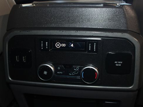 Used 2018 Ford Expedition Max XLT w/ Equipment Group 202A image 26