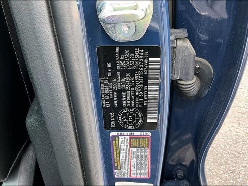 Used 2025 Kia Sorento EX AWD/4WD image 19