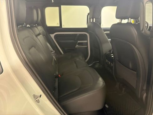 Used 2023 Land Rover Defender 110 SE AWD/4WD image 28
