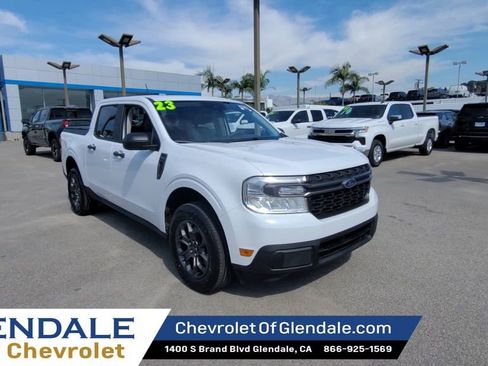 Used 2023 Ford Maverick XLT image 2