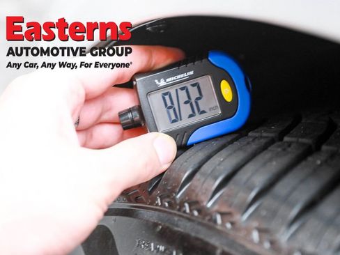 Used 2023 Volvo XC60 B5 Plus image 26