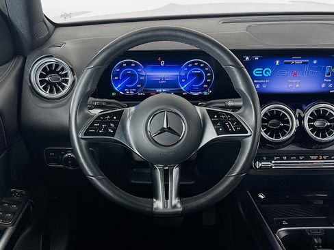 Used 2024 Mercedes-Benz EQB 250+ image 18