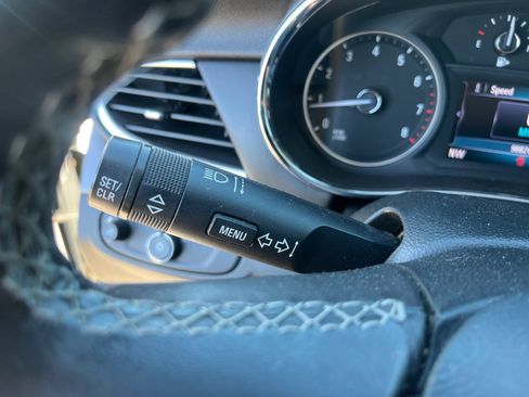 Used 2020 Buick Encore Preferred image 12