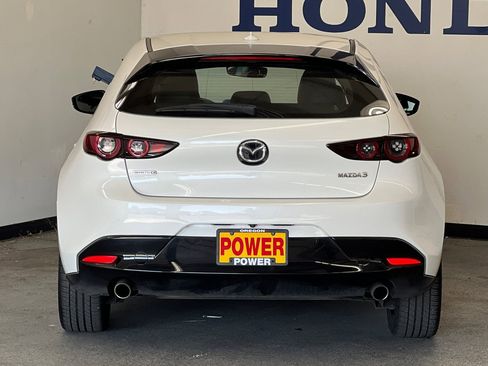 Used 2019 MAZDA MAZDA3 Premium image 4