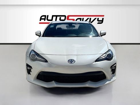Used 2020 Toyota 86 image 2