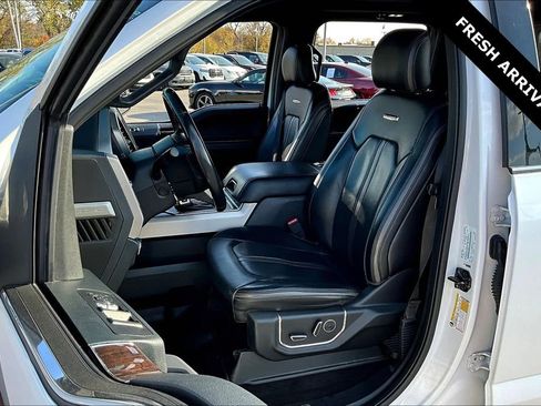 Used 2017 Ford F150 Platinum w/ Equipment Group 701A Luxury AWD/4WD image 21