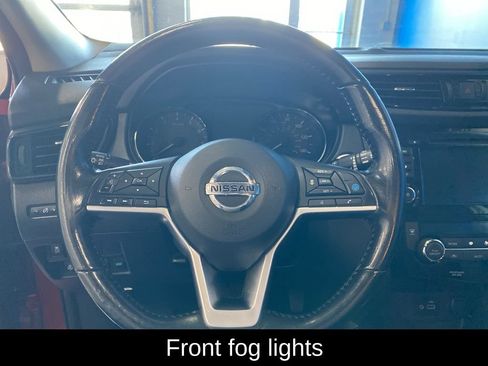 Used 2022 Nissan Rogue Sport SV AWD/4WD image 16