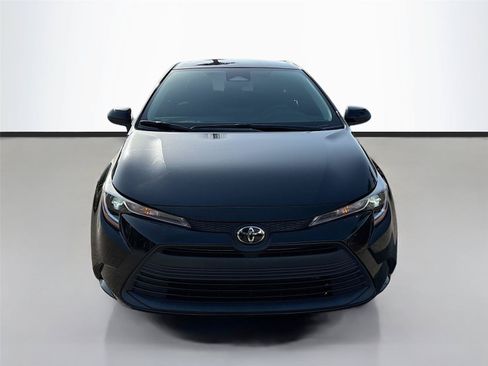 Used 2024 Toyota Corolla LE FWD image 2
