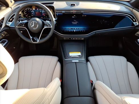 Used 2026 Mercedes-Benz E 350 4MATIC Sedan image 7