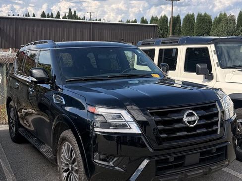 Used 2023 Nissan Armada SL w/ Midnight Edition Package AWD/4WD image 2