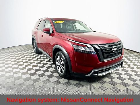 Certified 2023 Nissan Pathfinder SL w/ Black Appearance Package AWD/4WD image 3