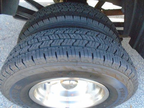 Used 2017 RAM 3500 Tradesman w/ Chrome Appearance Group image 16