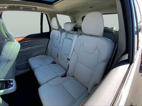 Used 2021 Volvo XC90 T6 Momentum w/ Advanced Package AWD/4WD image 20