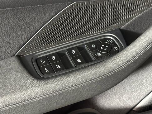 Certified 2026 Porsche Panamera 4 image 15